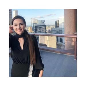 Meet your Posher, Olivia